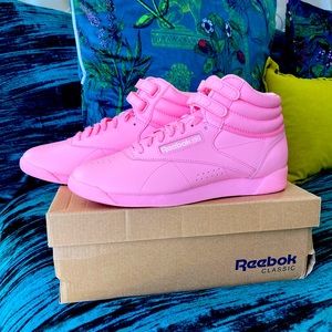Classic Reebok squad pink